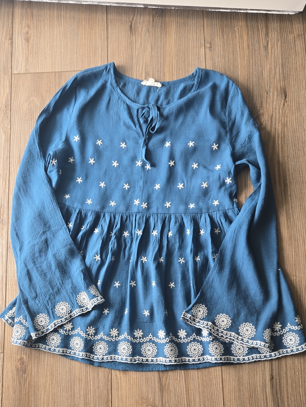 Entro Embroidered Stars Baby Doll Top
